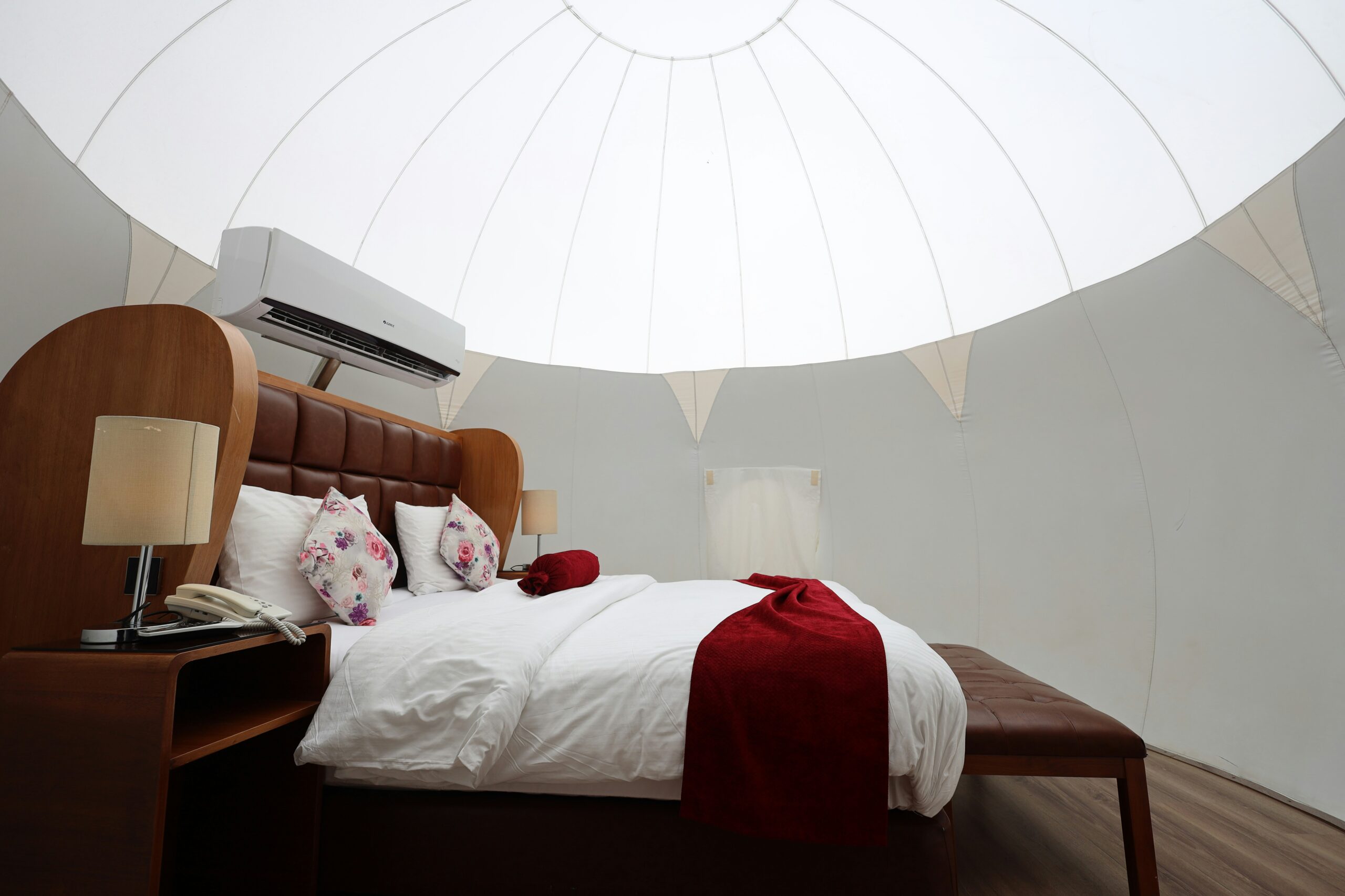 Luxurious bed